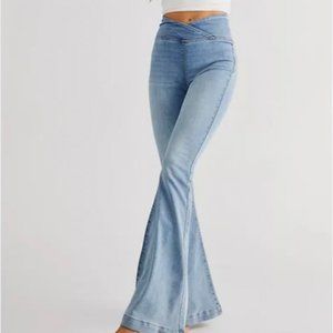 NEW! Free People Venice Beach Flare Jeans 28/6 NWT